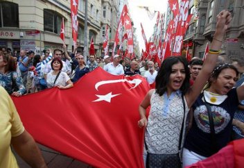 Түріктер неге көтерілді?