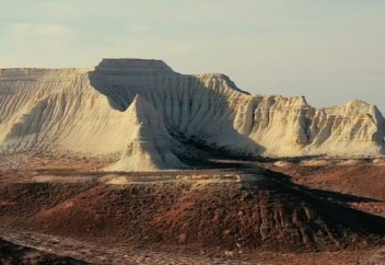 Керемет көрініс: Ақтолағай үстіртін дронмен түсірген видео жарияланды