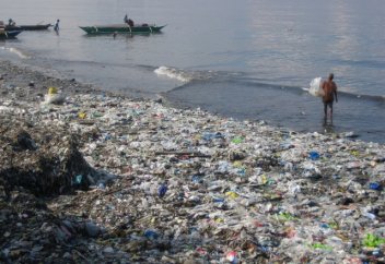 Тіпті, дамушы Кенияның өзінде полиэтилендік пакетке тыйым салынды