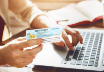 Казахстанцам разрешили писать отчества через дефис