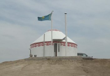 Учитель из Костаная сделал «умную» юрту