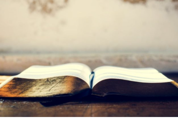 В Великобритании и США зафиксирован самый высокий уровень продаж Библий за последние годы