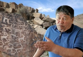 Алматы облысында экс-әкім Таңбалы тасқа зауыт салып, 3000 жылдық тарихты жойып жатыр