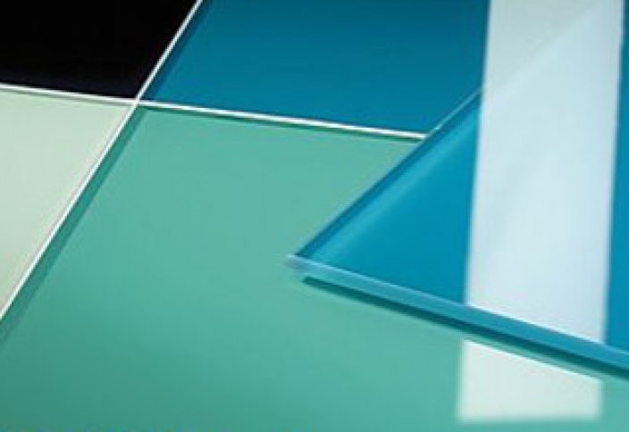 Жапондық ғалымдар болаттан да берік әйнек жасап шығарды