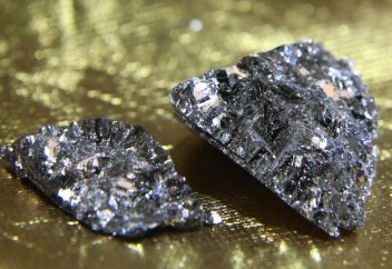 Ғылым тарихында тұңғыш рет: қатты денеге айналу нүктесінен төменгі температурада зат еріді