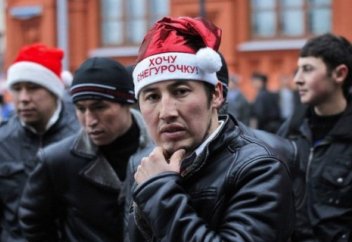 Разные на одну тему: Ученый предсказал резкое падение социального статуса москвичей без мигрантов