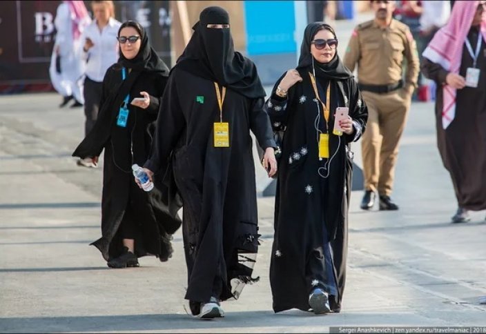 За один день более 1 тыс. саудовских женщин выехали за границу без опекунов