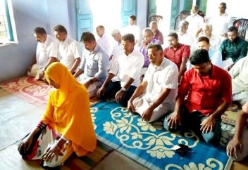 Индия: "имамша" провела пятничный "намаз"