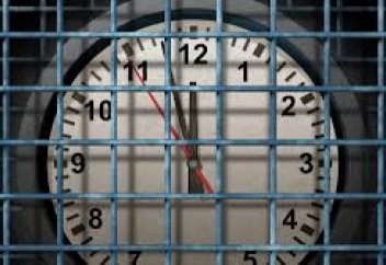 Экстремизммен айыпталғандарға салынған тыйымдар