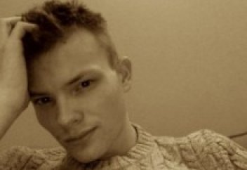 Мұсылман қыздың намысын қорғап қалды