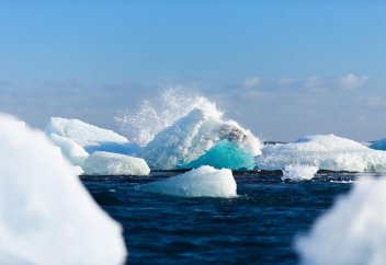 26 жылда 28 трлн тонна мұз еріген