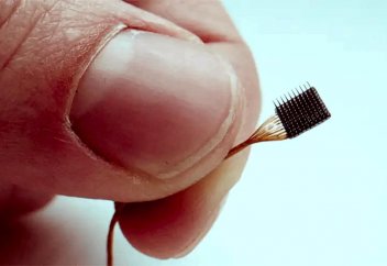 Жаңа имплант адам ойын оқып, сөздерді мәтінге айналдырады