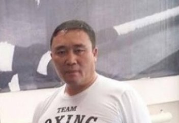 Қыздар күйеуге тигенде ата тегін ауыстыратынын түсінбеймін һәм қабылдай алмаймын