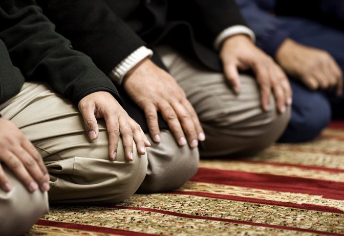В Казахстане мужчину оштрафовали за слишком громкую молитву