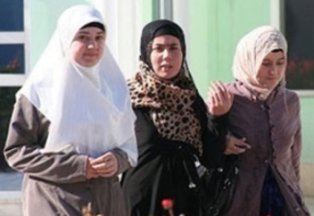 Министр: "Хиджаб тазалыққа қайшы"