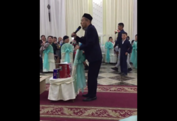 Күндіз имам, түнде хит асаба...(ВИДЕО)