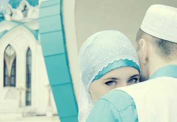 Можно ли выходить замуж за парня, не совершающего намаз?