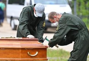 Число новых ритуальных компаний России взлетело