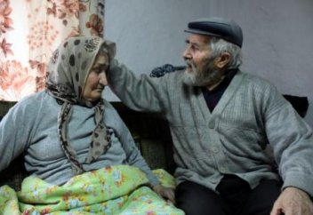 Түрікше «естелік күнделігі»: қаңыраған ауыл, ақылынан ауысқан әйел және көзсіз махаббат... (фото+видео)