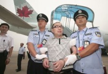 Қытай шетелге қашқан қанша коррупционерді қайтара алды?