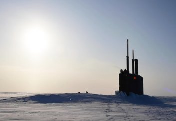 Америкалық суасты кемесінің эпикалық қадамы (видео)