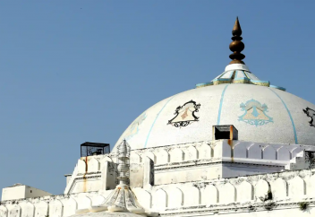 Үнді ұлтшылдары ислам құндылықтарын жоққа шығару үшін ел тарихын қайта жазуға талпынуда