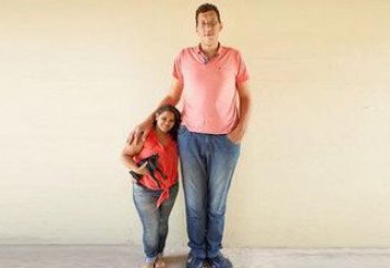 Ең бойшаң бразилиялық бойы 150 см қызға үйленді