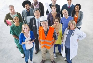 Кто должен платить за профессиональное переобучение — работник или работодатель?