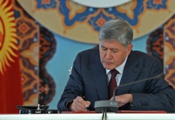 АТАМБАЕВТЫҢ МОНОЛОГЫ