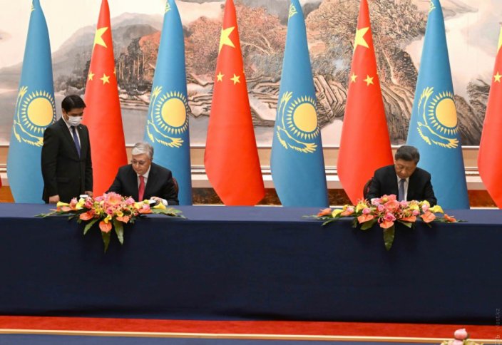 Казахстан и Китай подписали соглашение о безвизовом режиме