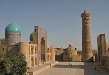 Мемлекет мешітті жаңа жылдық безендіруге ақша жинап беруге мәжбүрлеуде