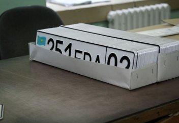Регистрировать автомобили в Казахстане будут по новым правилам