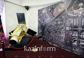 Қазақстан ғарыш саласын игеруде қандай мемлекеттермен әріптестік орнатқан