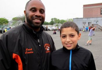 Христиан ұстазы мұсылман шәкіртіне қалай қолдау білдірді