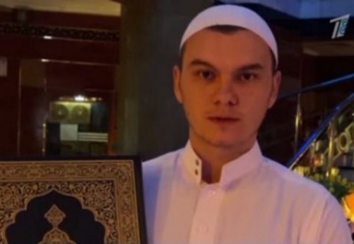 Шымкентте 21 жастағы орыс жігіті ислам дінін қабылдап, сүндетке отырды (фото)