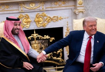 Президент Дональд Трамп одобряет соглашение о обогащении урана в Саудовской Аравии