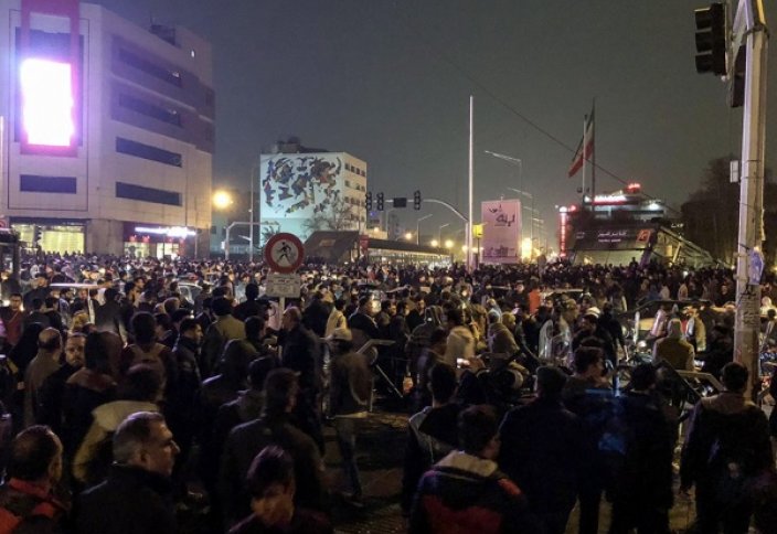 Иран захлестнули новые массовые протесты