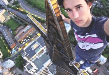 Зависимость от селфи: насколько это опасно