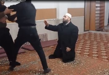 "Мені оңай шығара алмайсың!": Жын шығару сәті