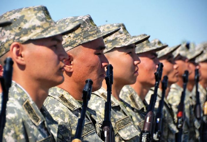 Почему в Казахстане появился альтернативный вариант несения воинской службы