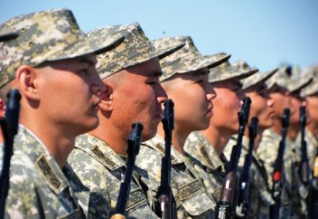 Почему в Казахстане появился альтернативный вариант несения воинской службы