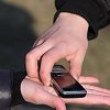 Названа опасность совместного использования аккаунтов. Почему нельзя давать в руки незнакомцам свой смартфон