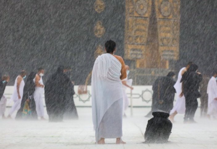 Разные: На Мекку обрушились небывалые дожди (Видео)