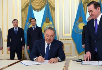 Елбасы Конституцияға енгізілген өзгерістерге қатысты бейнеүндеу жасады