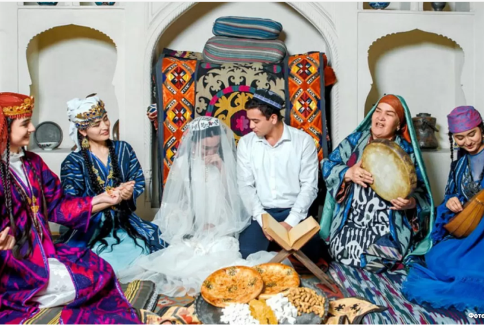 Өзбекстанда кәмелетке толмағандармен заңды некеге тұруға тыйым салынды