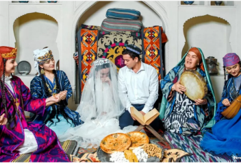 Өзбекстанда кәмелетке толмағандармен заңды некеге тұруға тыйым салынды