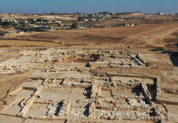 Израильские археологи нашли величественный дворец первых мусульман Палестины