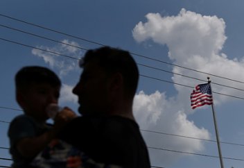 Госдеп США причислил россиян к «бездомным национальностям».  Турция высылает послов 10 стран