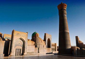 Почему мечети строят с минаретами?