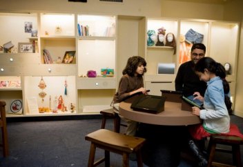 Нью-йоркский музей знакомит детей с исламом (Фото)